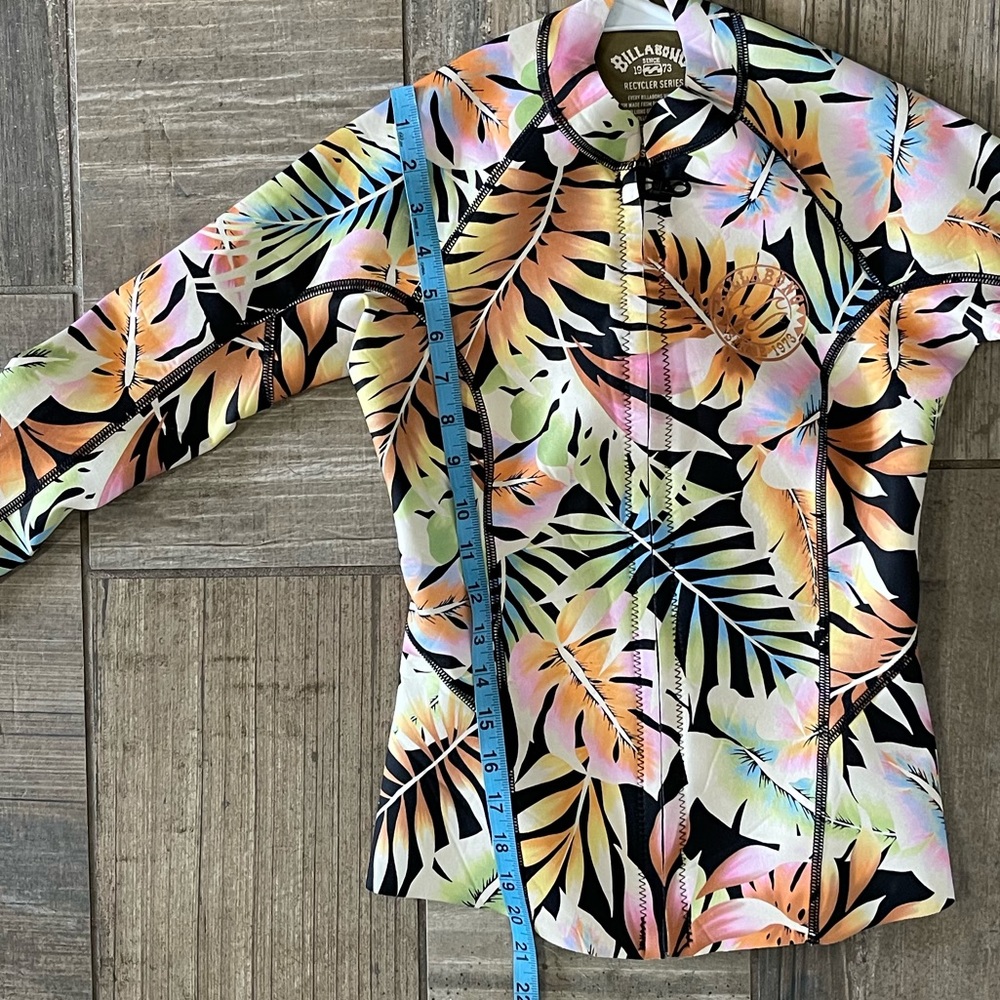 Billabong Women's Surf Capsule Wetsuit Jacket - Picture 11 of 11